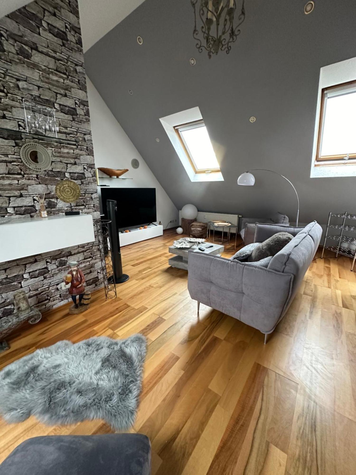 Zentrale Maisonette Mit Buero & Parkplatz Griesheim  Zewnętrze zdjęcie