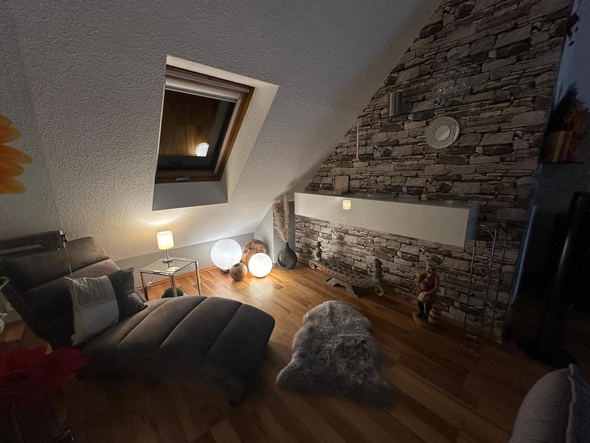 Zentrale Maisonette Mit Buero & Parkplatz Griesheim  Zewnętrze zdjęcie