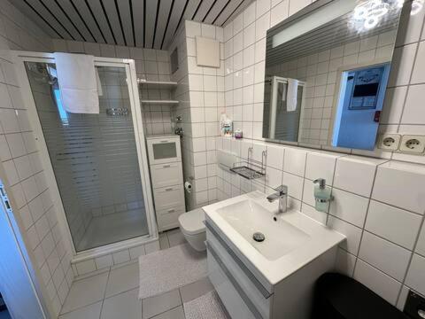 Zentrale Maisonette Mit Buero & Parkplatz Griesheim  Zewnętrze zdjęcie